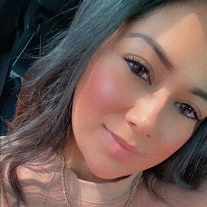 Meet your Posher, Daniela